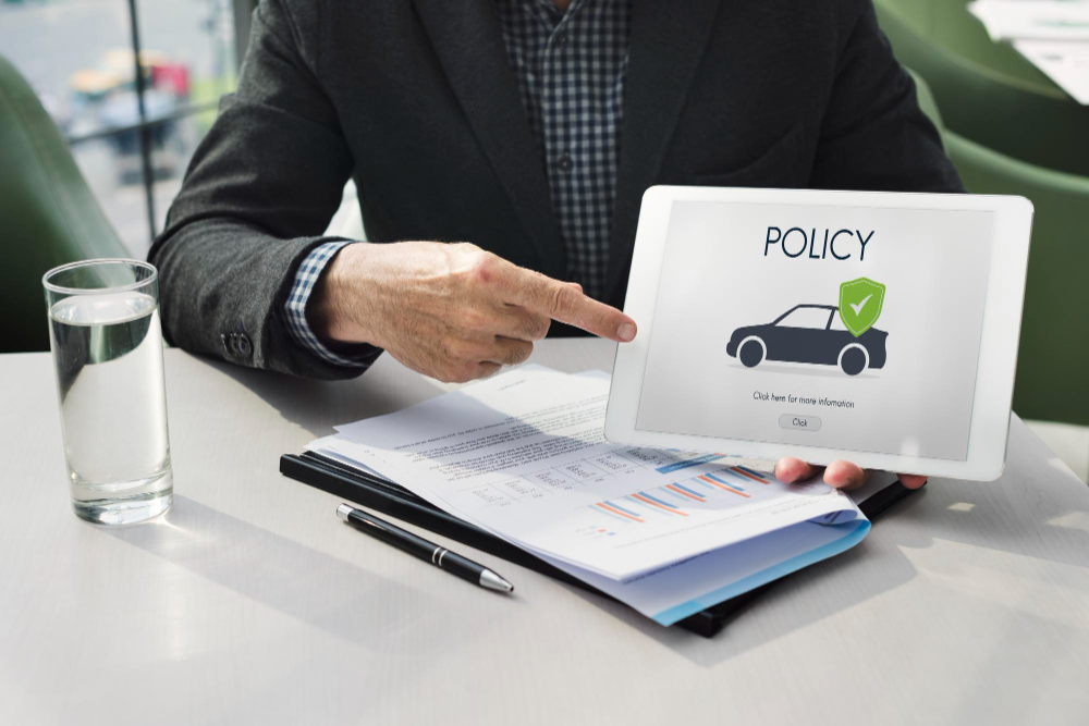 Why Is the Cheapest Auto Insurance Quote Not Always the Best Choice for Glen Ellyn Drivers?